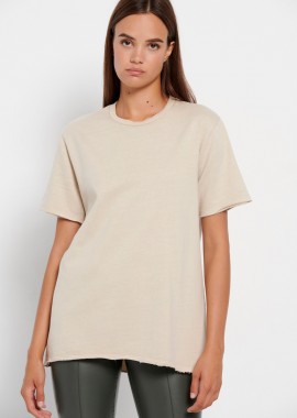 Garment dyed t-shirt με raw edges