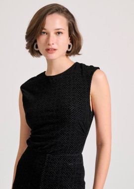 Κορμάκι σε βελουτέ ύφασμα με pattern