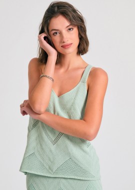 Γυναικεία πλεκτή αμάνικη μπλούζα σε ζακάρ ύφανση