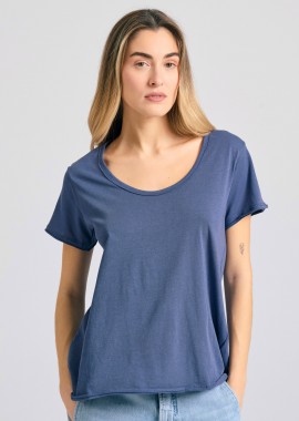 Γυναικείο t-shirt με στρογγυλή λαιμόκοψη - The essentials