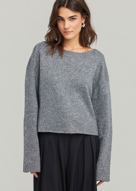 Πλεκτό με λαιμόκοψη και μεταλική ίνα