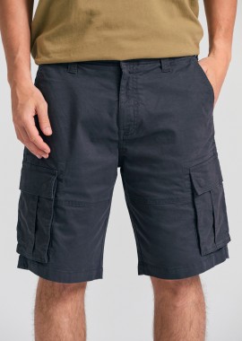 Loose fit cargo βερμούδα σε ζακάρ ύφανση