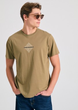 T-shirt με τύπωμα στο στήθος