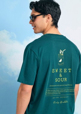 Relaxed t-shirt με text artwork τύπωμα στην πλάτη