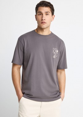 T-shirt με τύπωμα στην πλάτη