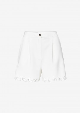 Shorts in White