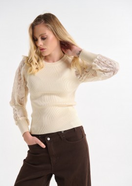 Μπλούζα Πλεκτή Με Δαντελένια Μανίκια & Πούλιες