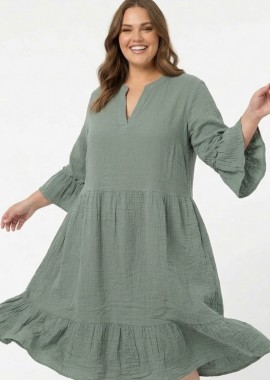 Φόρεμα με βολάν σε λαδί χρώμα plus size