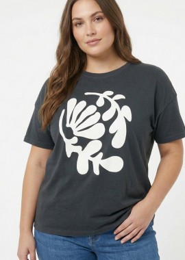 T-shirt με τύπωμα κοράλλια σε μαύρο χρώμα plus size