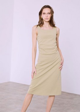 Φόρεμα με τετράγωνη λαιμόκοψη SQ9844.8132+4