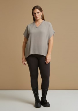 Μπλούζα essential με V-λαιμόκοψη