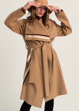 Γυναικείο παλτό oversized με απλικέ μπεζ