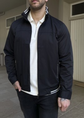 Ανδρικό μαύρο ελαφρύ Jacket με γιακά D8053