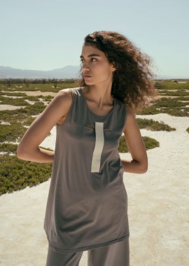 XANTHIPPI ΜΠΛΟΥΖΑ