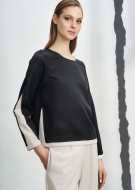 THALEIA ΜΠΛΟΥΖΑ