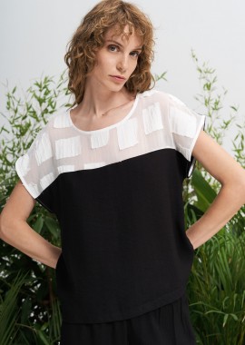 DAPHNE ΜΠΛΟΥΖΑ