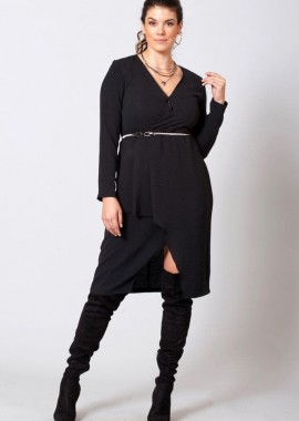 ΜΑΥΡΟ ΚΡΟΥΑΖΕ ΦΟΡΕΜΑ ΜΕ ΠΙΕΤΕΣ