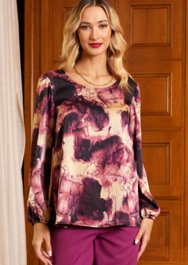 ΕΜΠΡΙΜΕ ΜΠΛΟΥΖΑ ΜΕ ΛΑΣΤΙΧΟ ΣΤΑ ΜΑΝΙΚΙΑ