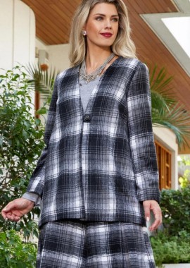 ΚΑΡΩ ΜΑΚΡΥ ΣΑΚΑΚΙ