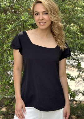 Anna Raxevsky - ΜΑΥΡΗ ΜΠΛΟΥΖΑ ΜΕ ΒΟΛΑΝ ΣΤΑ ΜΑΝΙΚΙΑ