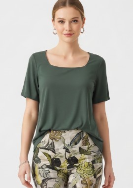 ΧΑΚΙ ΜΠΛΟΥΖΑ ΜΕ ΤΕΤΡΑΓΩΝΟ ΛΑΙΜΟ