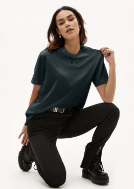 DARK GREY BOYFRIEND TEE
