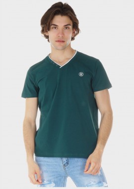 Ανδρική μπλούζα V σε Oversize γραμμή. ΠΡΑΣΙΝΟ