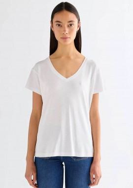 Wrangler® γυναικείο T-shirt με V Regular Fit 
