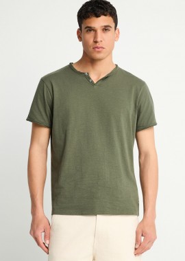 FUNKY BUDDHA - Ανδρικό t-shirt με henley λαιμόκοψη - The essentials