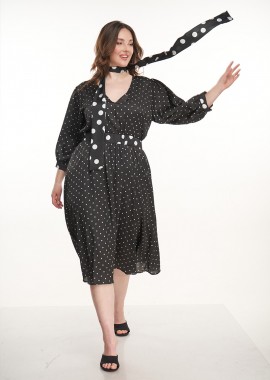 - Φόρεμα σατέν πουα με γραβάτα σε μαύρο χρώμα plus size