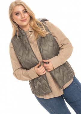 - Αμάνικο κοντό plus size με αποσπώμενη κουκούλα σε χακί χρώμα