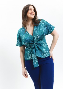 - Κρουαζέ σατέν μπλούζα με κόμπο σε σμαραγδί χρώμα