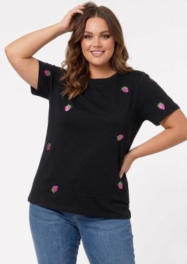 - T-shirt plus size με τύπωμα strawberry σε μαύρο χρώμα